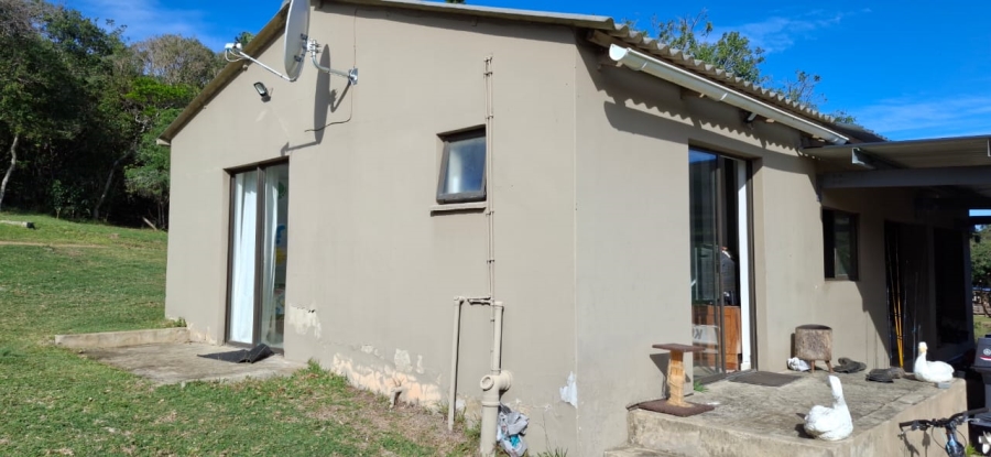 4 Bedroom Property for Sale in Sunrise On Sea Eastern Cape